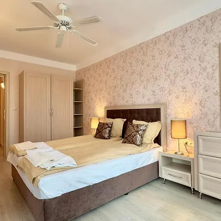 Apartment Bratanov Harmony 3 Jungle *